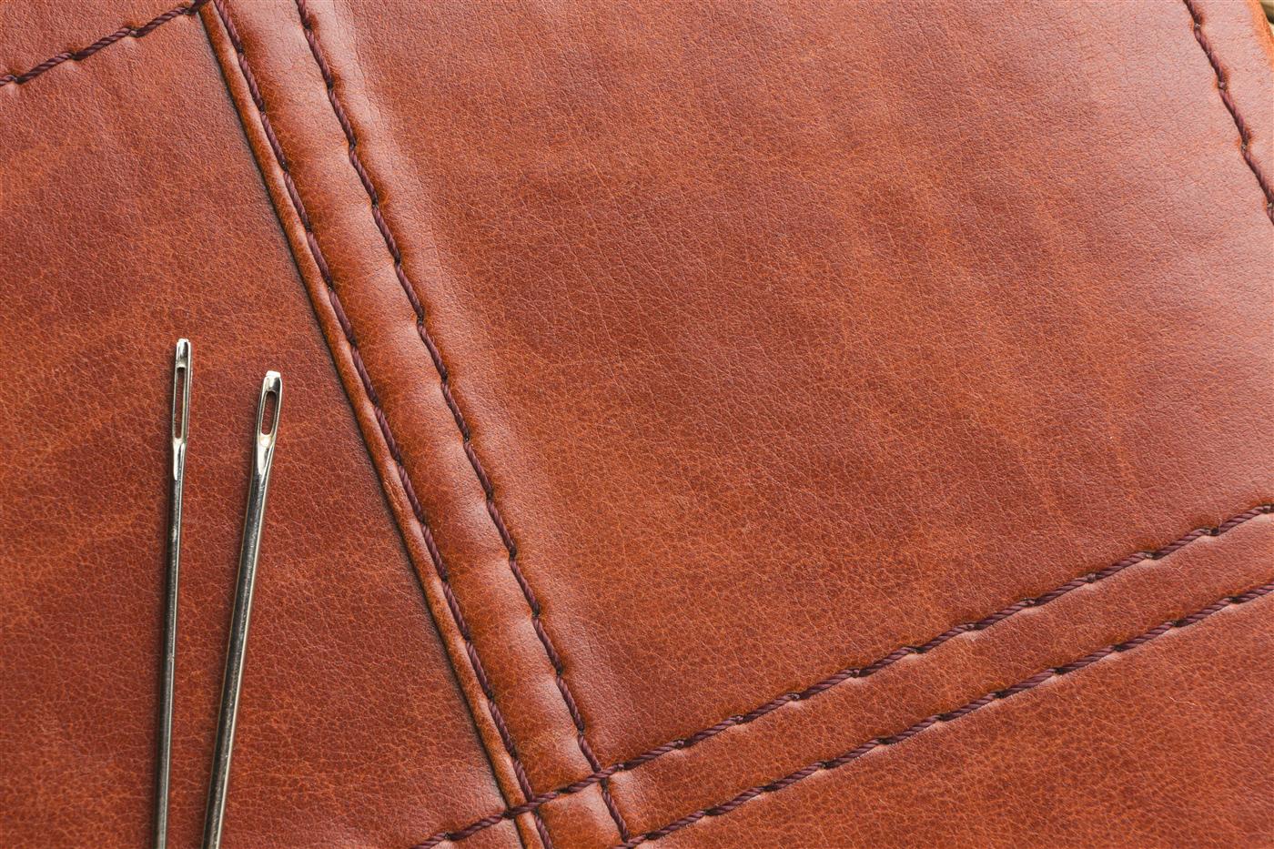 Saddle stitching with two needles and waxed thread